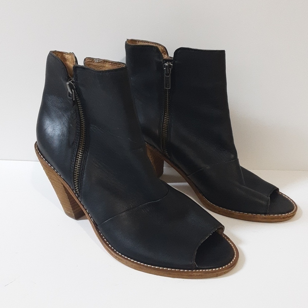 Corso Como ankle booties women 8.5M leather black Festival Casial Rodeo Y2k
